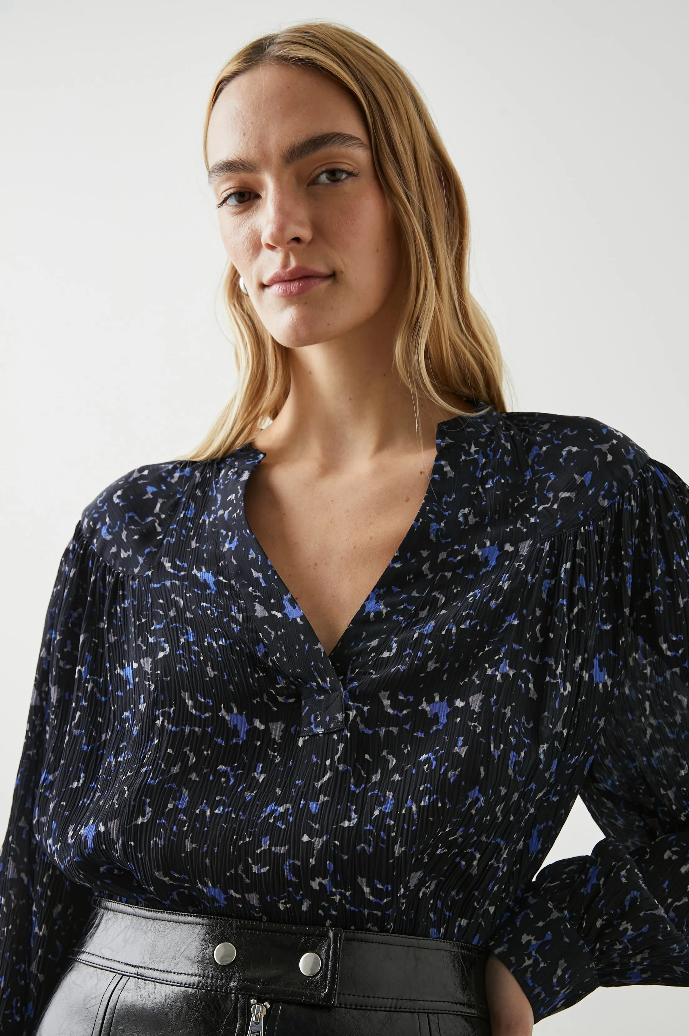 FABLE TOP - COBALT STATIC