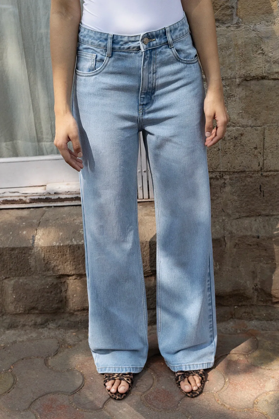 Hot Butt Ripped Straight Fit Jeans