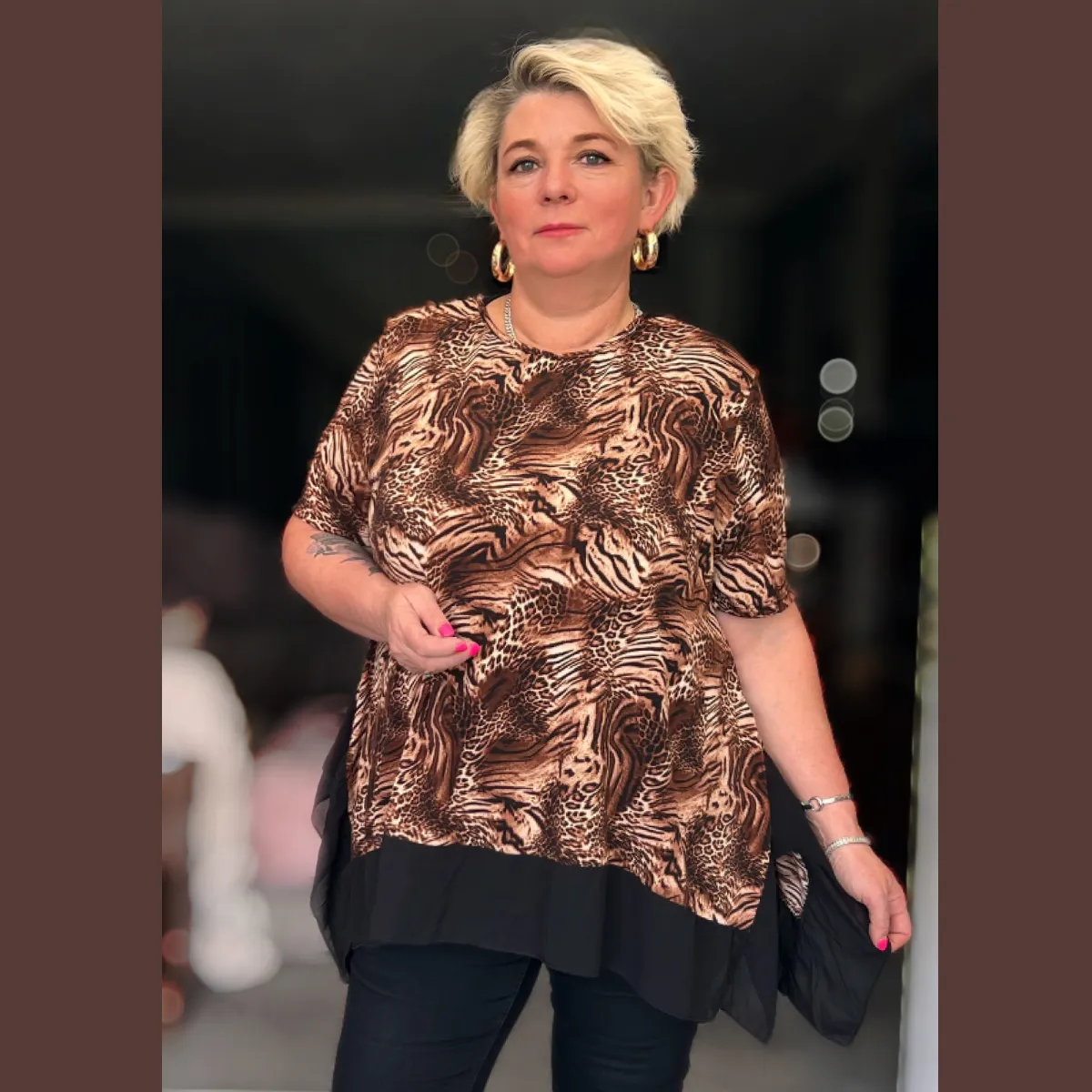 SHORT SLEEVE LOOSE FIT TOP CHIFFON HANKY HEM
